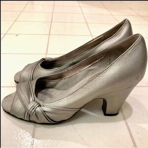 Shoes, Aerosoles, metallic leather open toe pumps, 7.5 M. Mint condition. Dressy